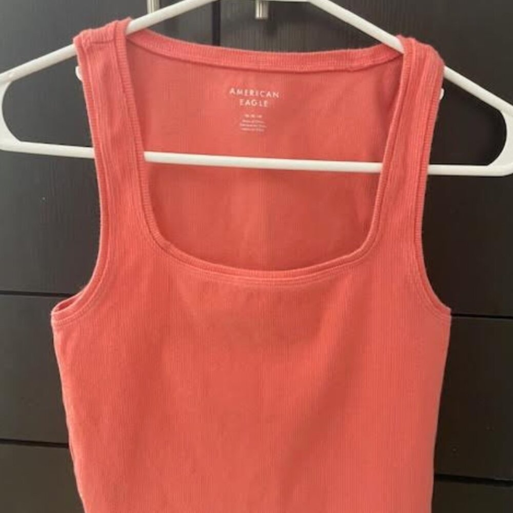 American Eagle Women's Tank Top Vest Medium Coral Orange Pink Ribbed NEW NWOT